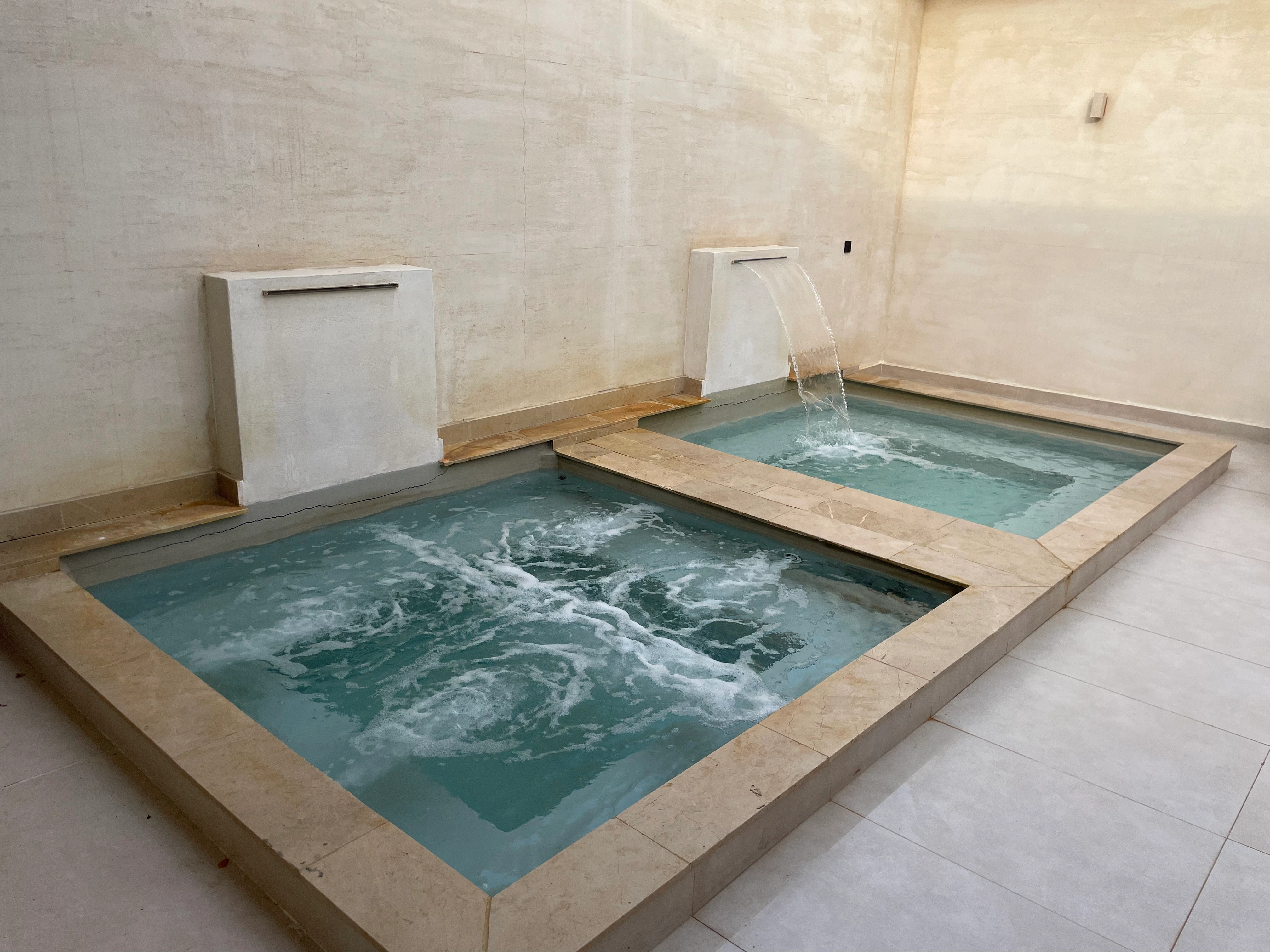 Swimming Pool & Jacuzzi Construction